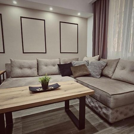 Madesa Apartment Скопие Екстериор снимка